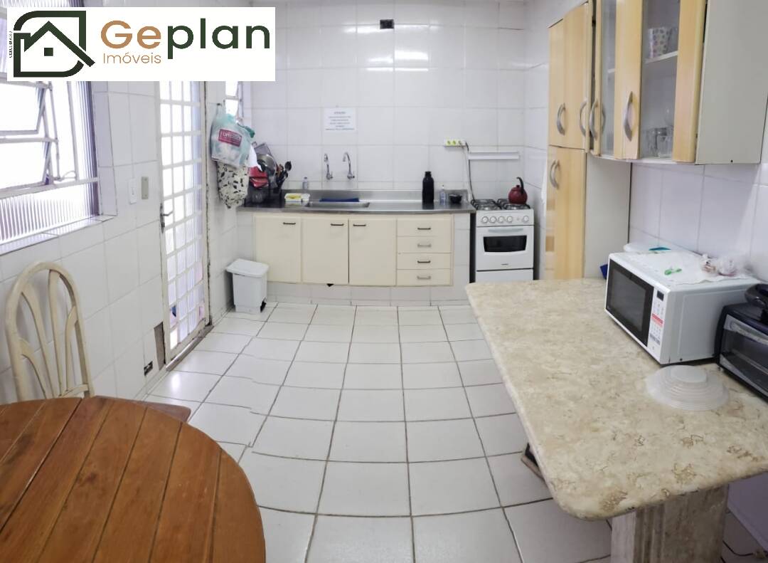 Casa à venda com 4 quartos, 200m² - Foto 40