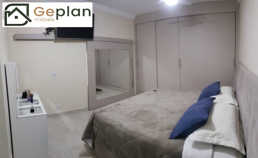 Casa à venda com 4 quartos, 200m² - Foto 19