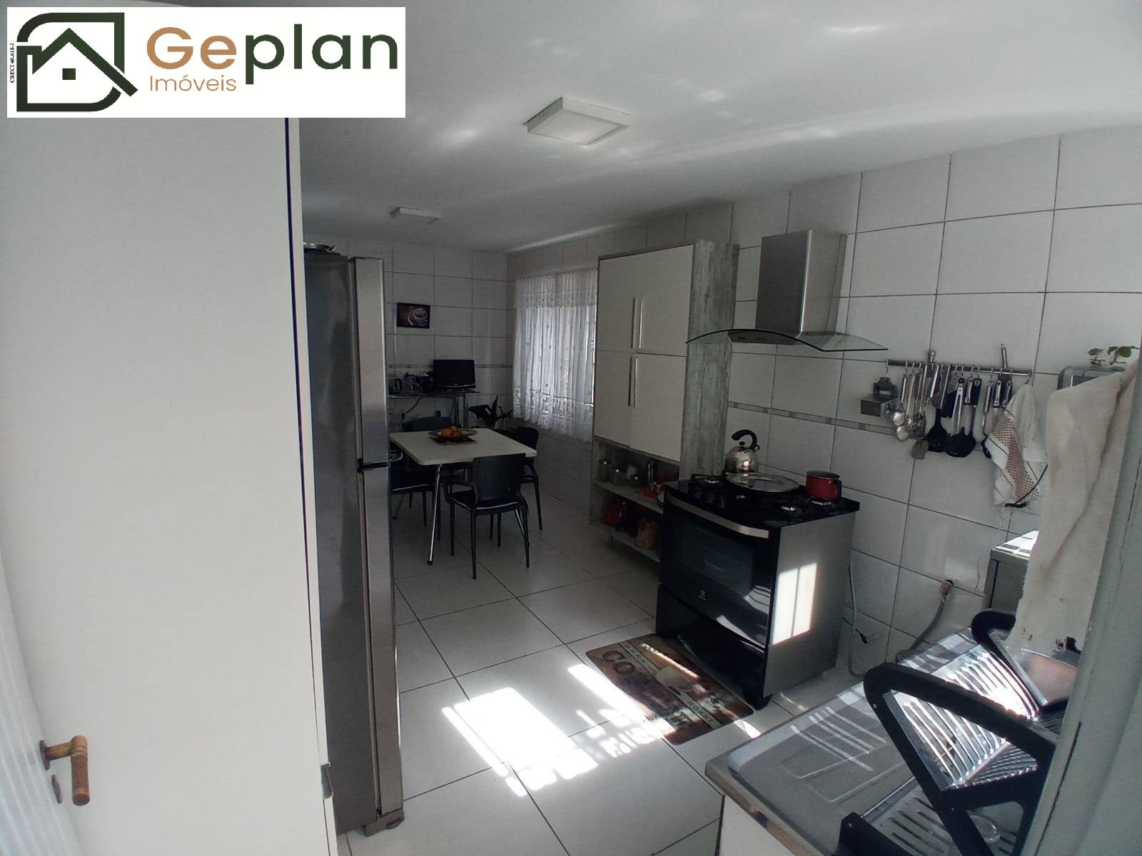 Casa à venda com 3 quartos, 180m² - Foto 6