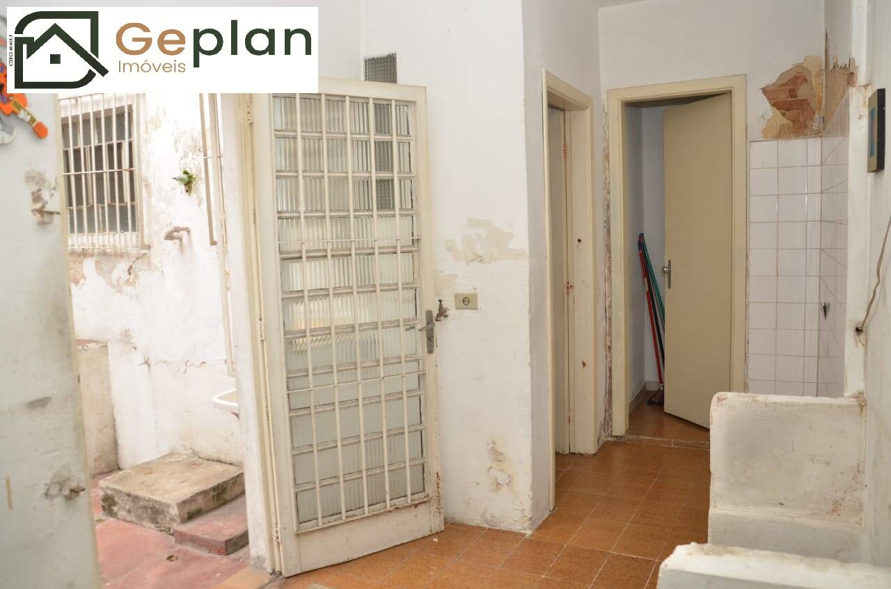 Casa à venda com 4 quartos, 200m² - Foto 11