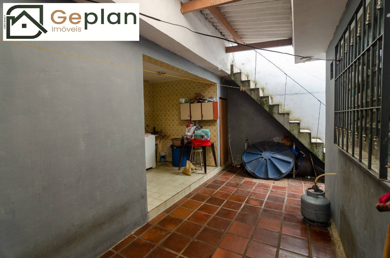 Casa à venda com 3 quartos, 160m² - Foto 4