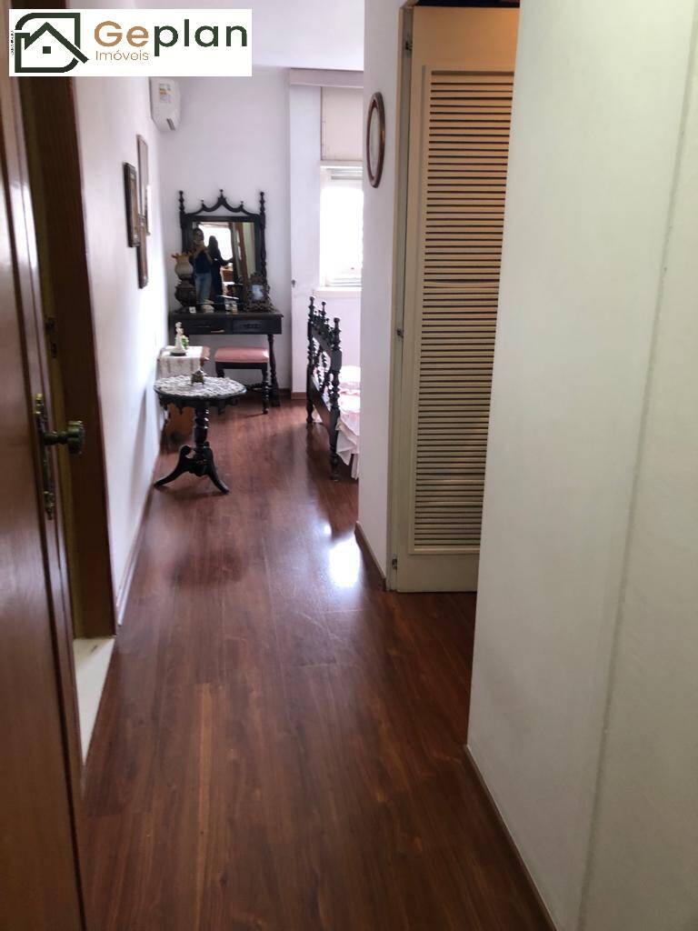 Apartamento à venda com 3 quartos, 135m² - Foto 8