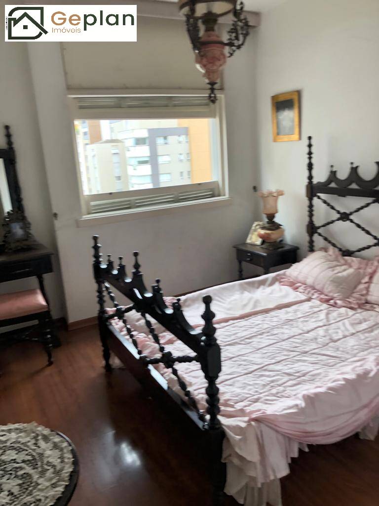 Apartamento à venda com 3 quartos, 135m² - Foto 13