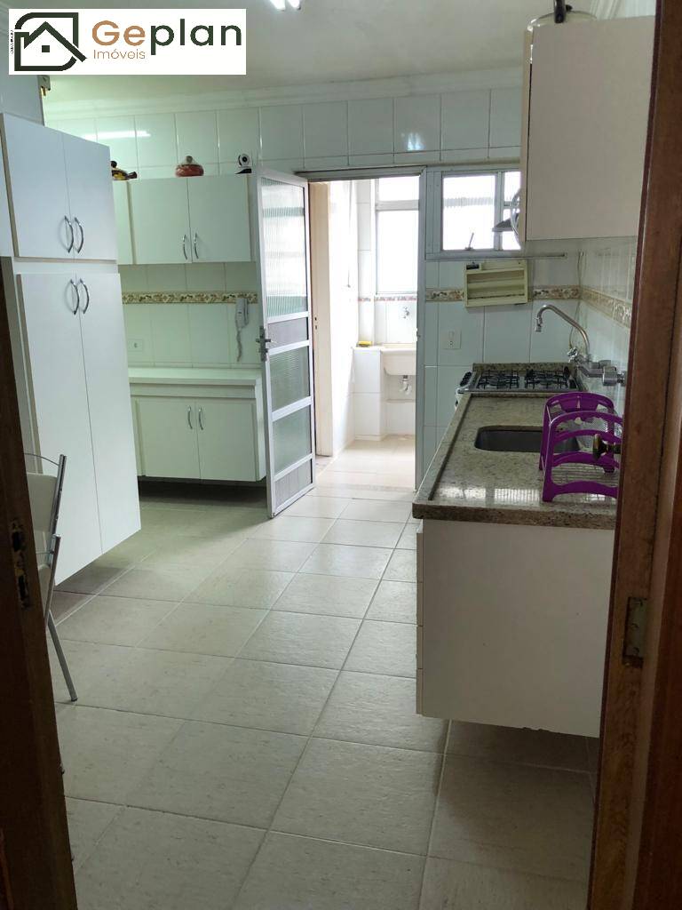 Apartamento à venda com 3 quartos, 135m² - Foto 23