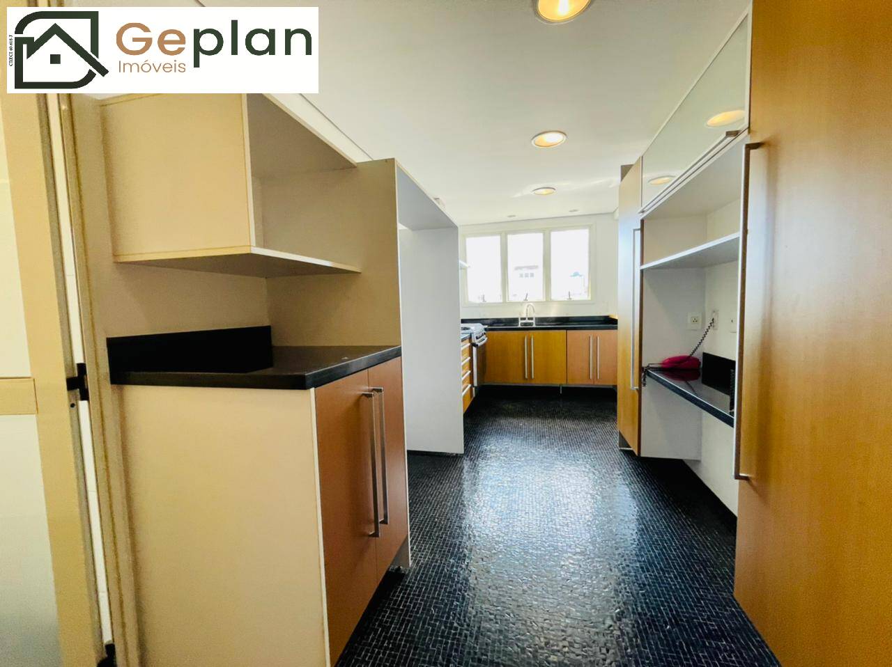 Apartamento à venda com 3 quartos, 215m² - Foto 32