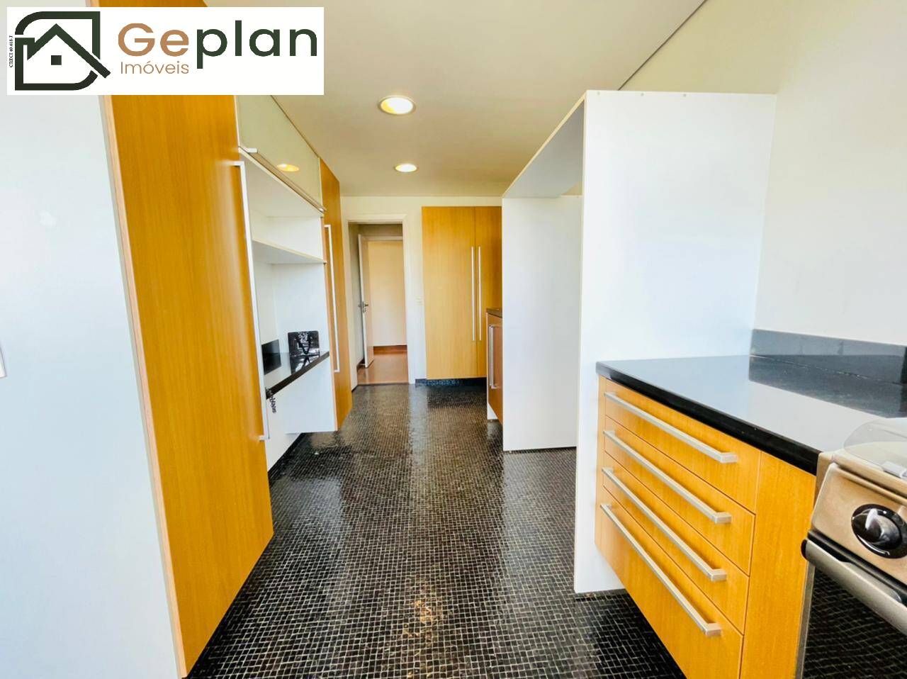 Apartamento à venda com 3 quartos, 215m² - Foto 31