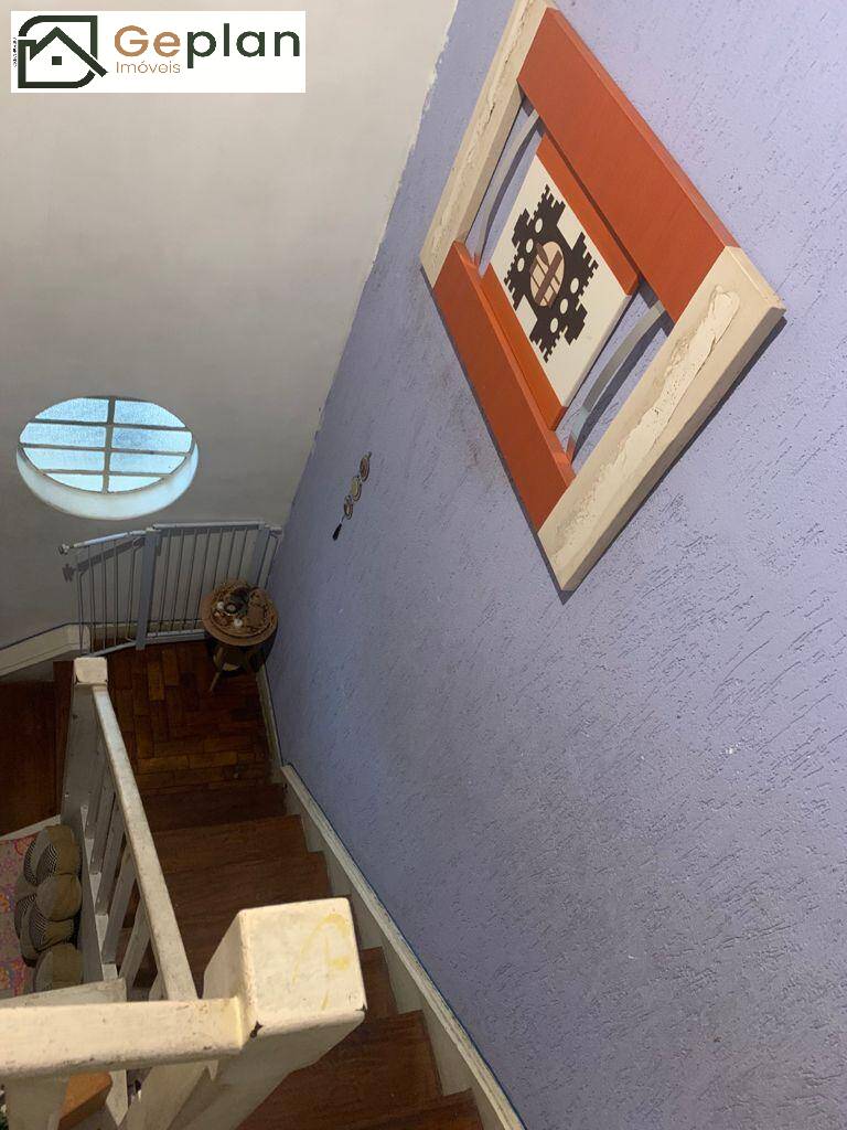 Casa à venda com 3 quartos, 135m² - Foto 2