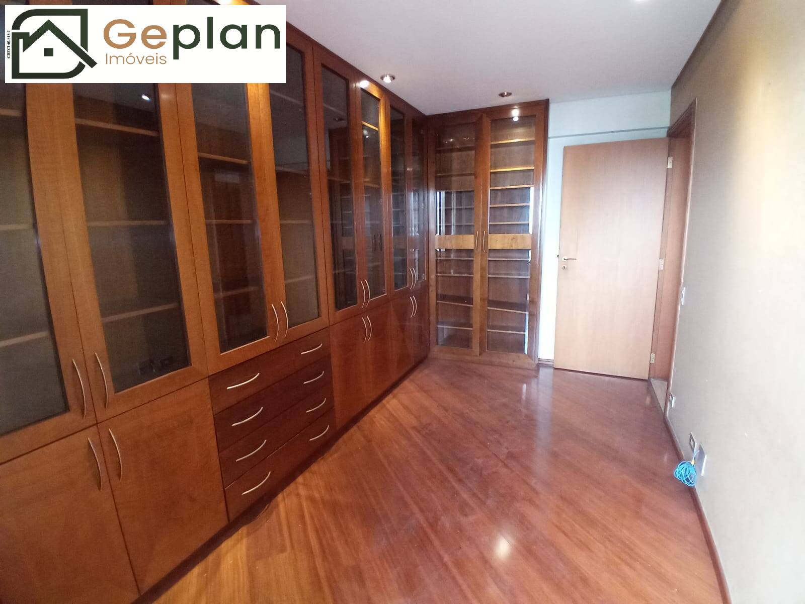 Apartamento à venda e aluguel com 4 quartos, 198m² - Foto 11