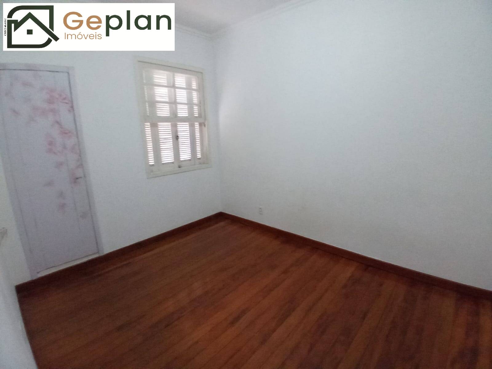 Casa para alugar com 2 quartos, 130m² - Foto 13