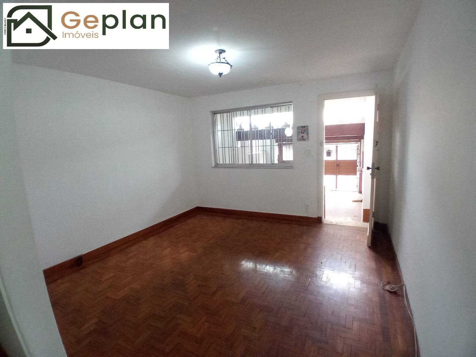 Casa para alugar com 2 quartos, 130m² - Foto 2