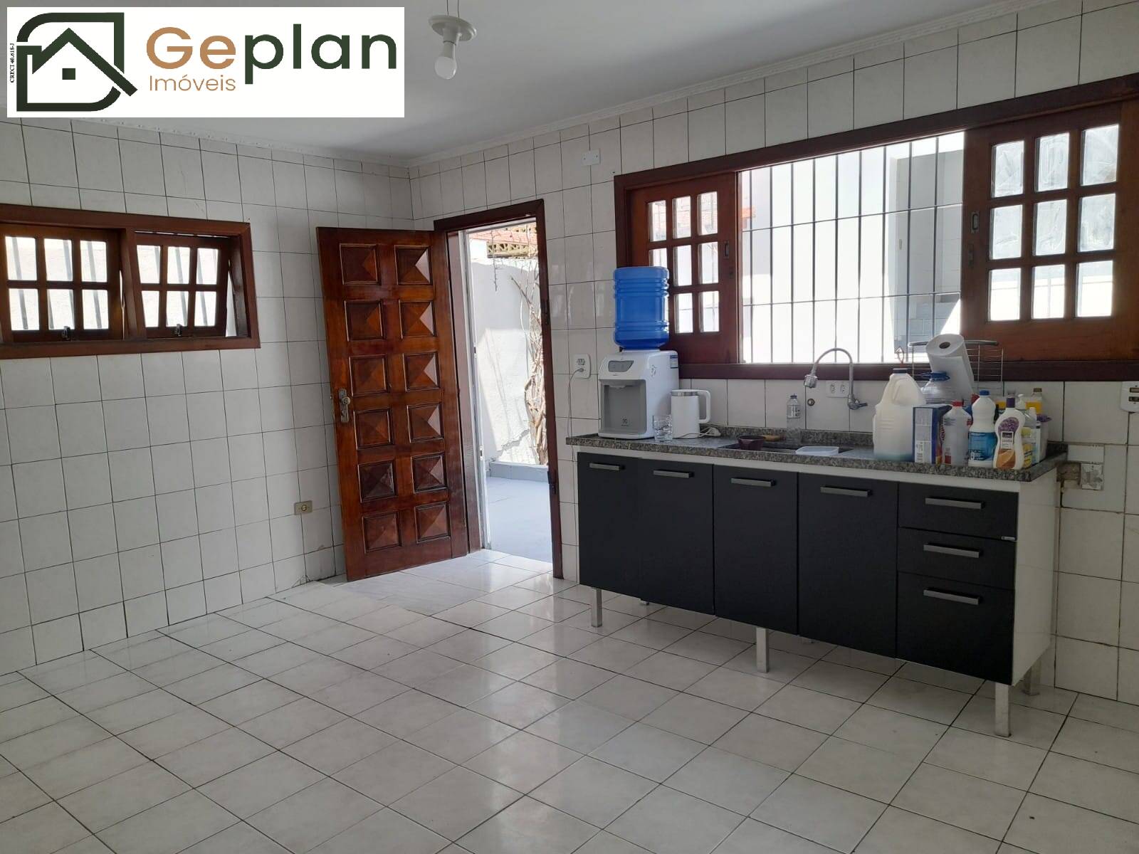 Casa à venda com 3 quartos, 180m² - Foto 11