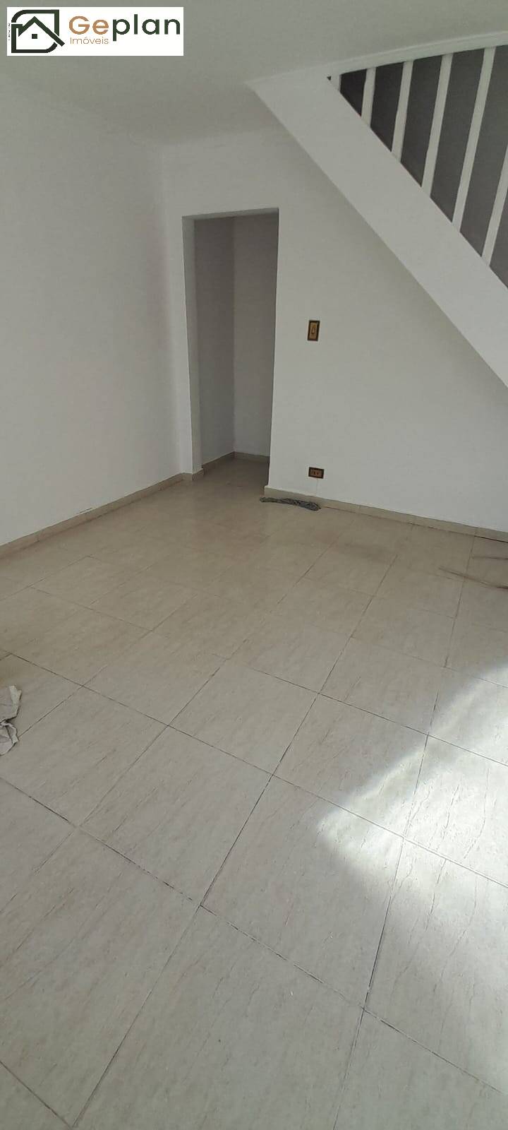 Sobrado para alugar com 2 quartos, 80m² - Foto 1