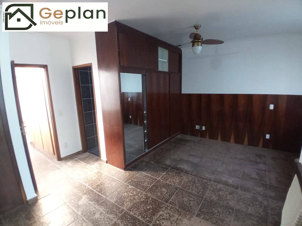 Casa de Condomínio à venda com 3 quartos, 250m² - Foto 51