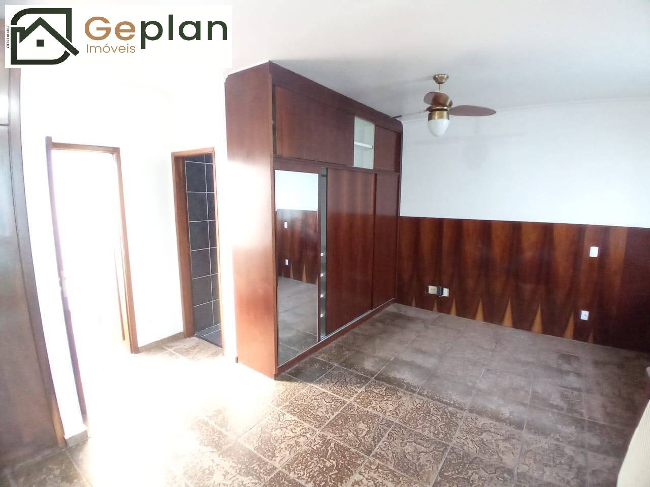 Casa de Condomínio à venda com 3 quartos, 250m² - Foto 50