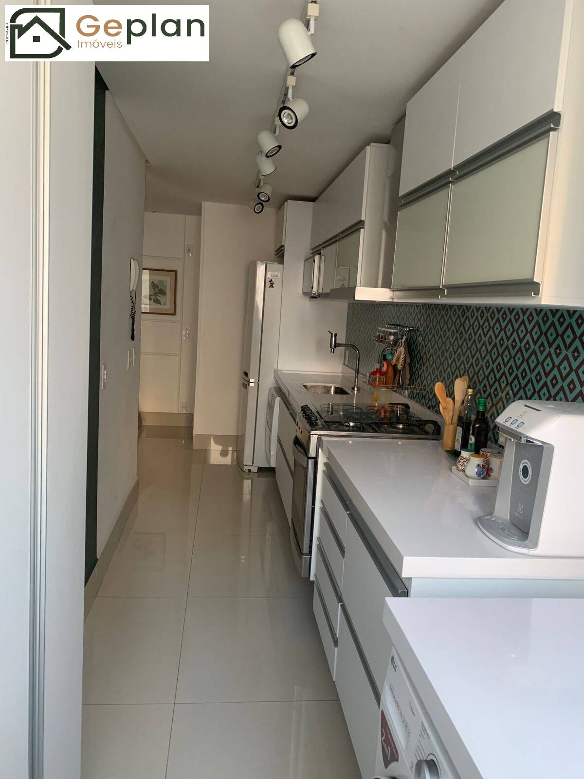 Apartamento à venda com 2 quartos, 64m² - Foto 11