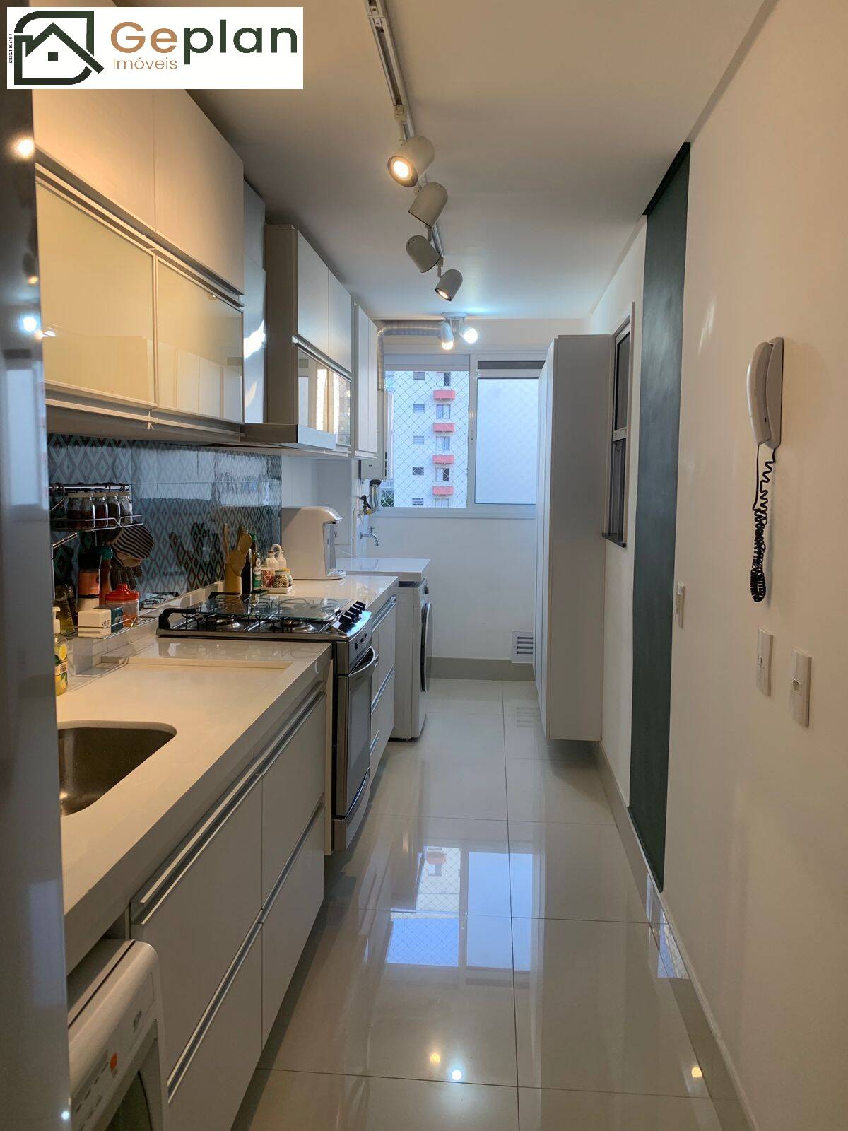 Apartamento à venda com 2 quartos, 64m² - Foto 42