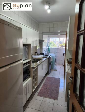 Apartamento à venda com 3 quartos, 81m² - Foto 1