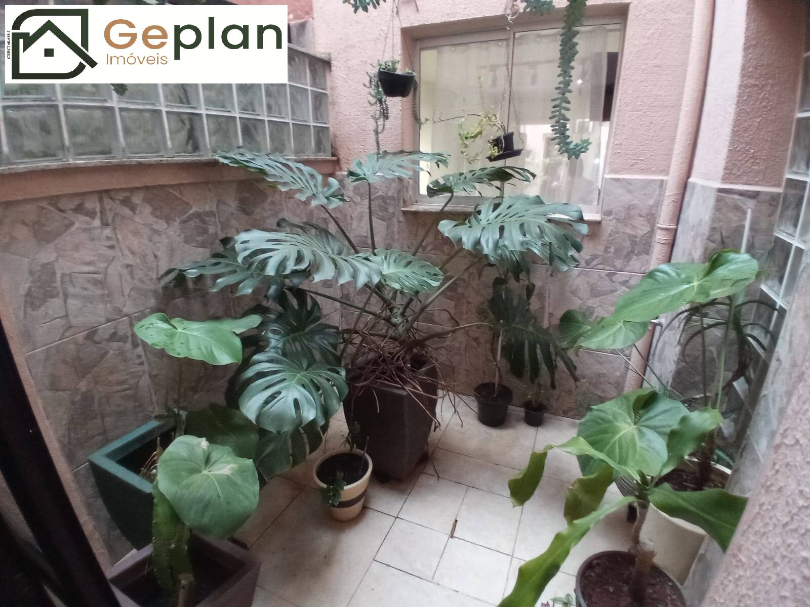 Sobrado à venda com 3 quartos, 100m² - Foto 4