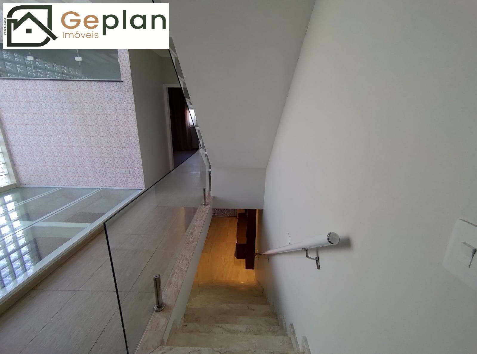 Casa à venda com 3 quartos, 220m² - Foto 14