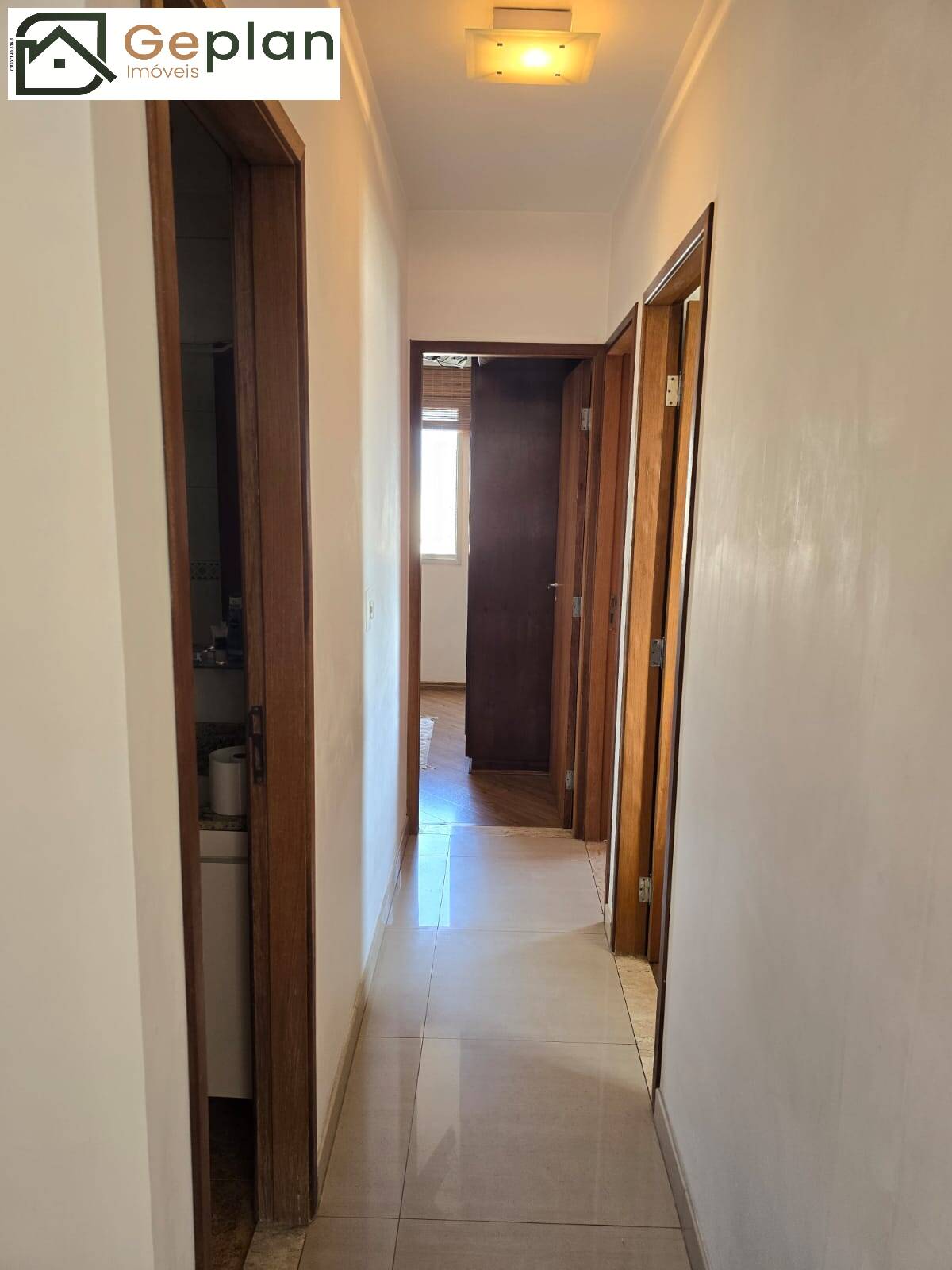 Apartamento à venda com 3 quartos, 142m² - Foto 9