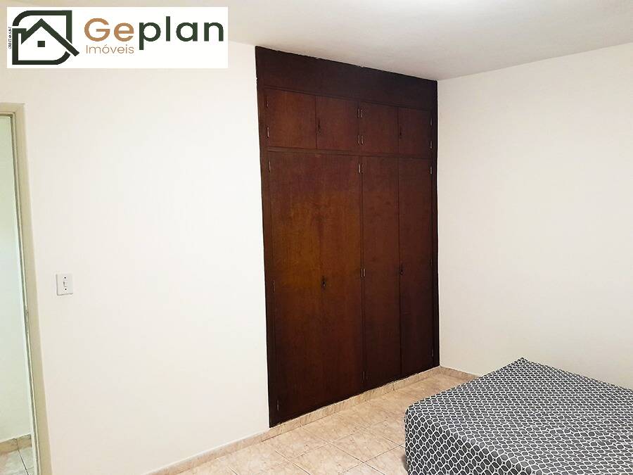 Apartamento para alugar com 3 quartos, 97m² - Foto 11