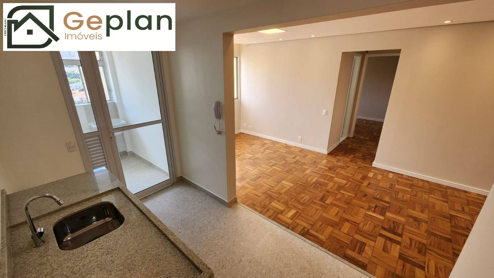 Apartamento à venda com 2 quartos, 67m² - Foto 4