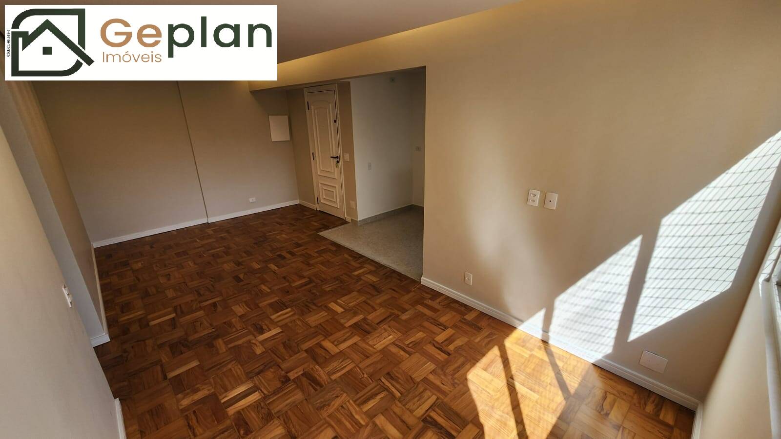 Apartamento à venda com 2 quartos, 67m² - Foto 3