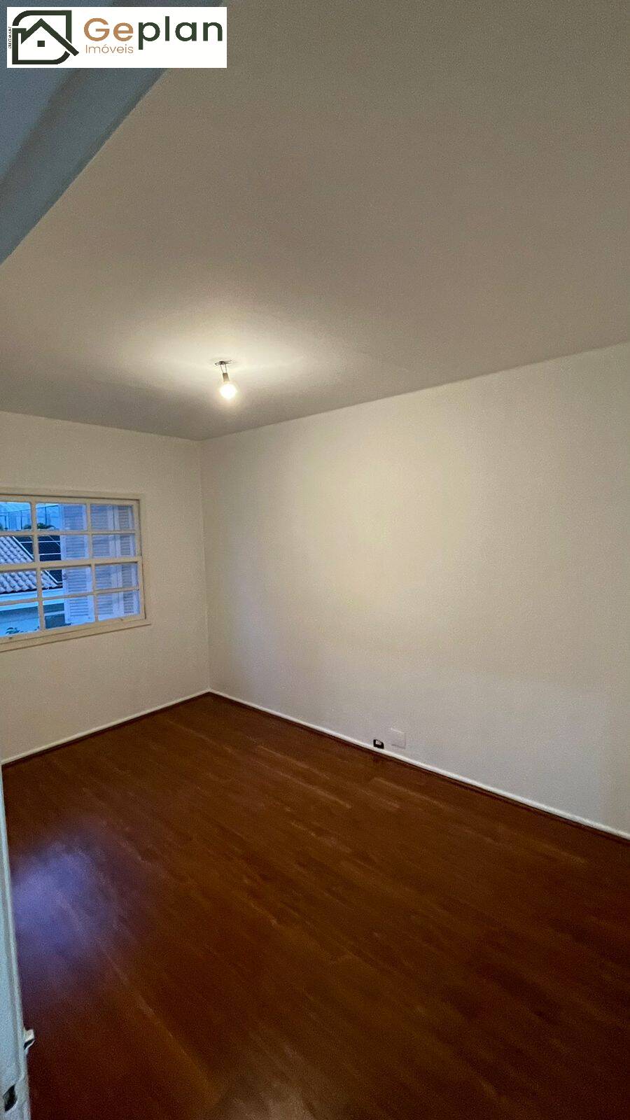 Casa para alugar com 3 quartos, 118m² - Foto 3