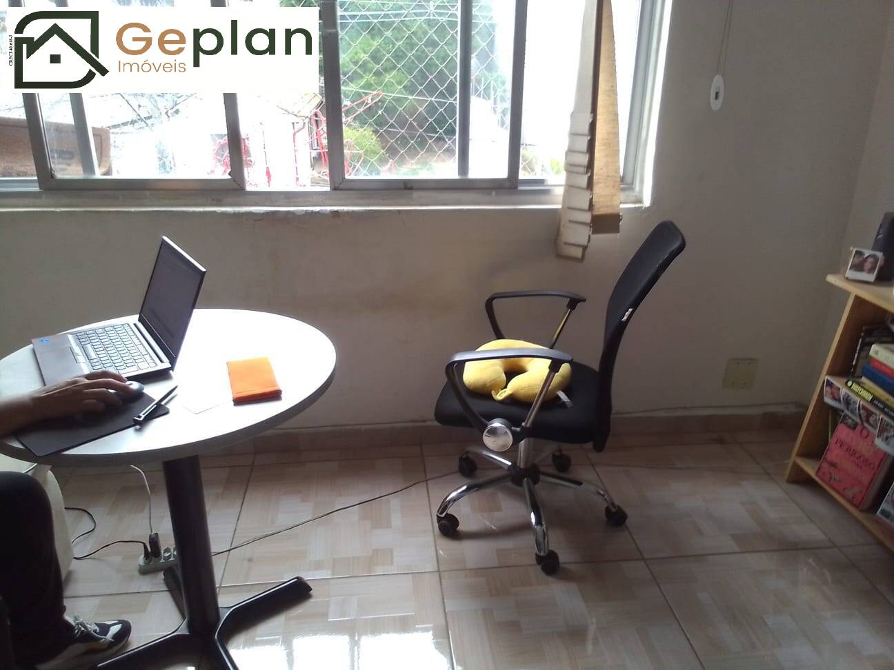 Apartamento à venda com 2 quartos, 70m² - Foto 1