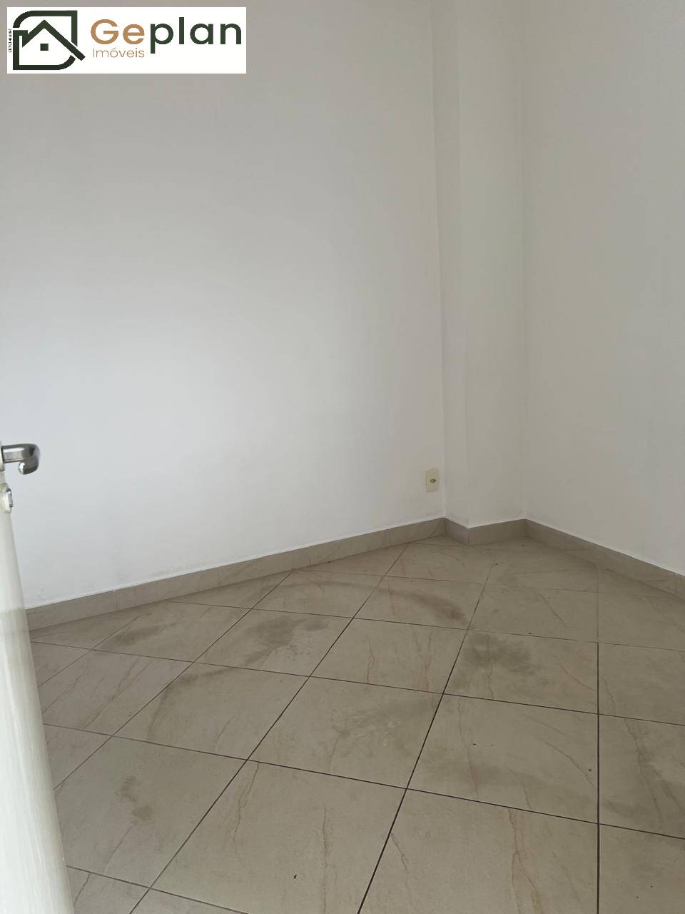 Apartamento para alugar com 3 quartos, 85m² - Foto 14