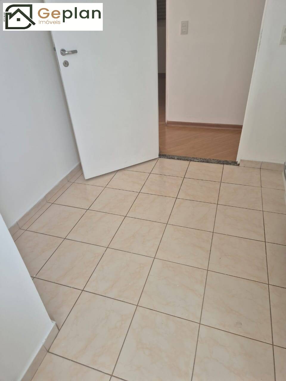 Apartamento para alugar com 2 quartos, 65m² - Foto 10