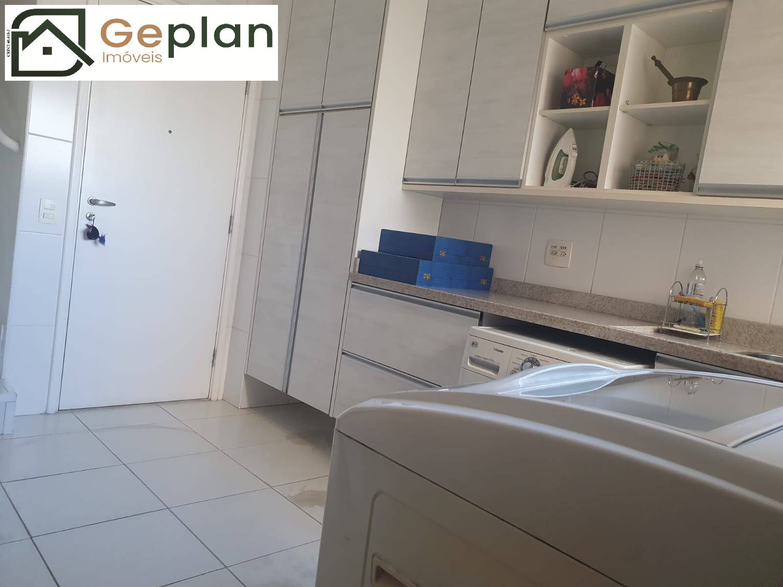 Apartamento à venda com 4 quartos, 425358m² - Foto 2