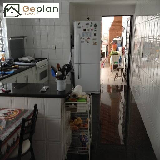 Sobrado à venda com 3 quartos, 192m² - Foto 11